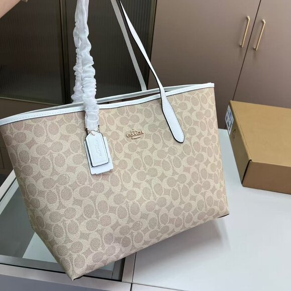 coach Handbags - Coach City Tote Bag. size30×27